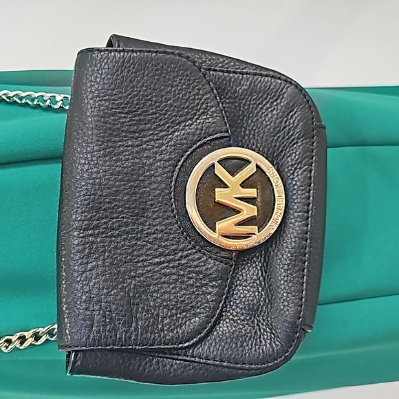 Michael Kors Small Black leather Crossbody MK Gold Logo, snap closure - Picture 8 of 10